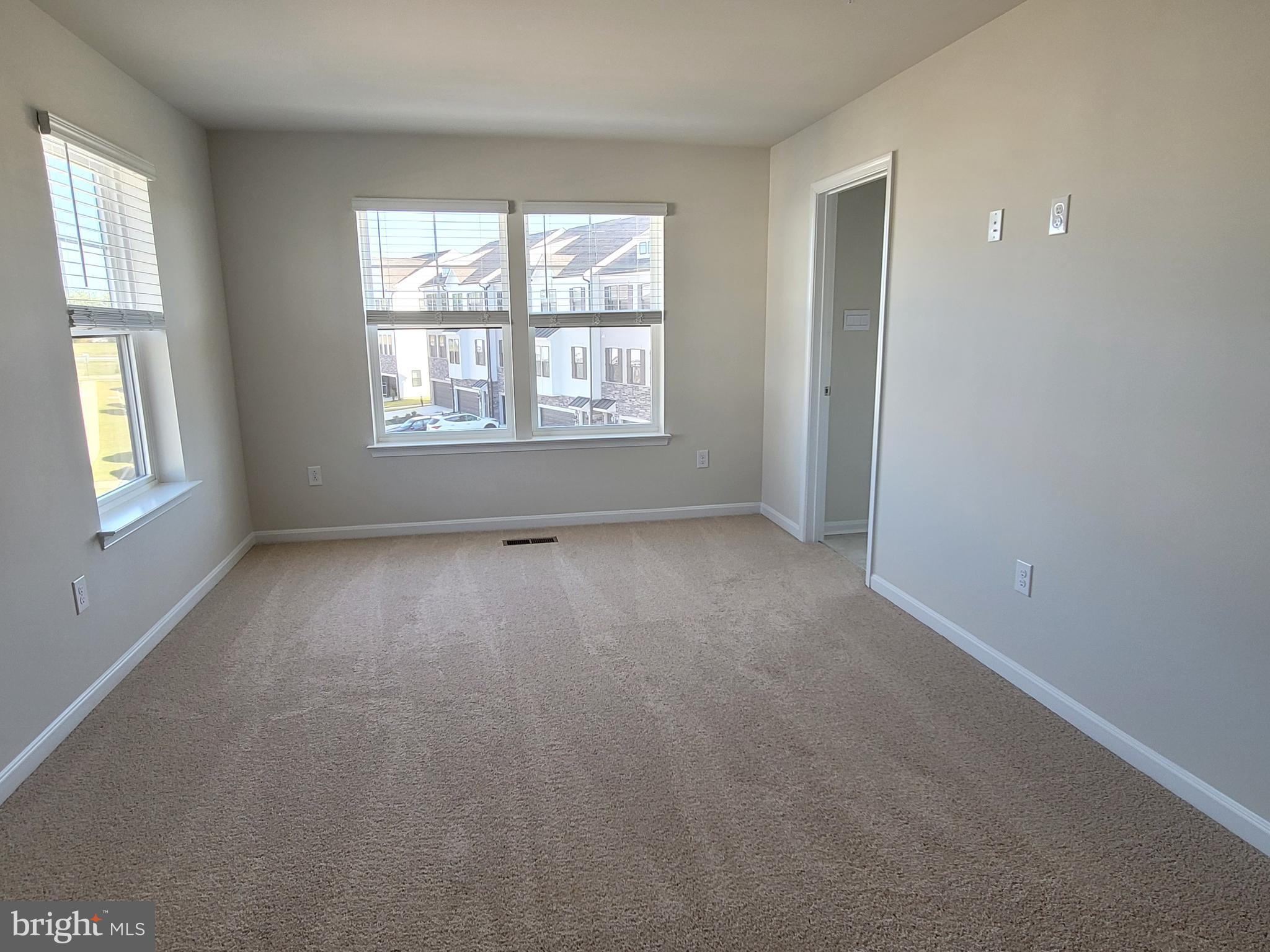 RENN QUARTER - Residential Lease