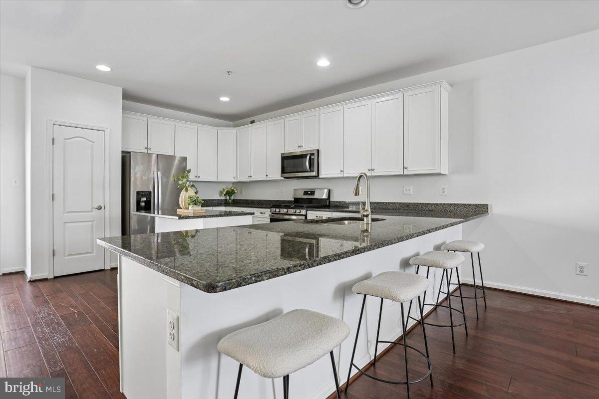 MORRIS PLACE - Residential