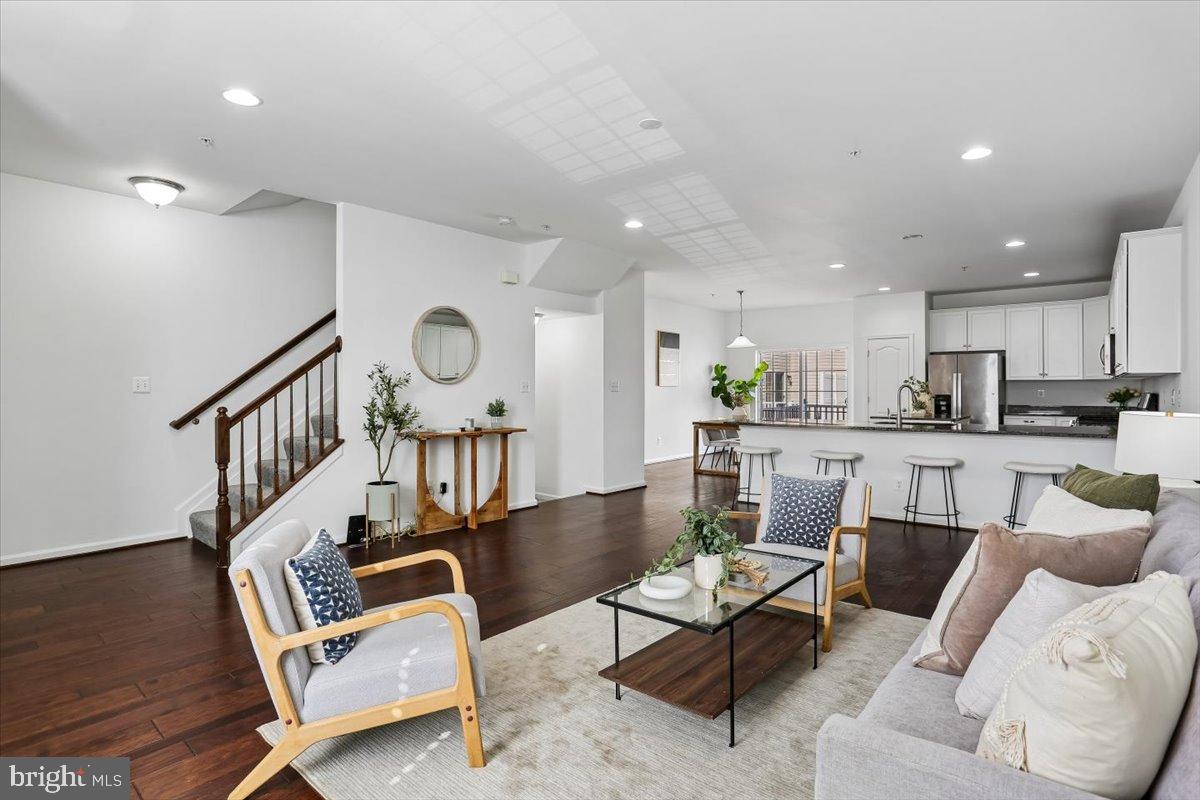 MORRIS PLACE - Residential