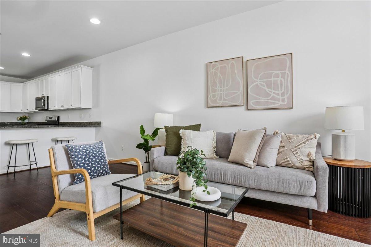 MORRIS PLACE - Residential