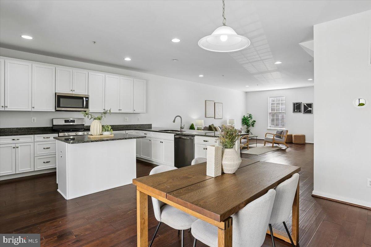 MORRIS PLACE - Residential