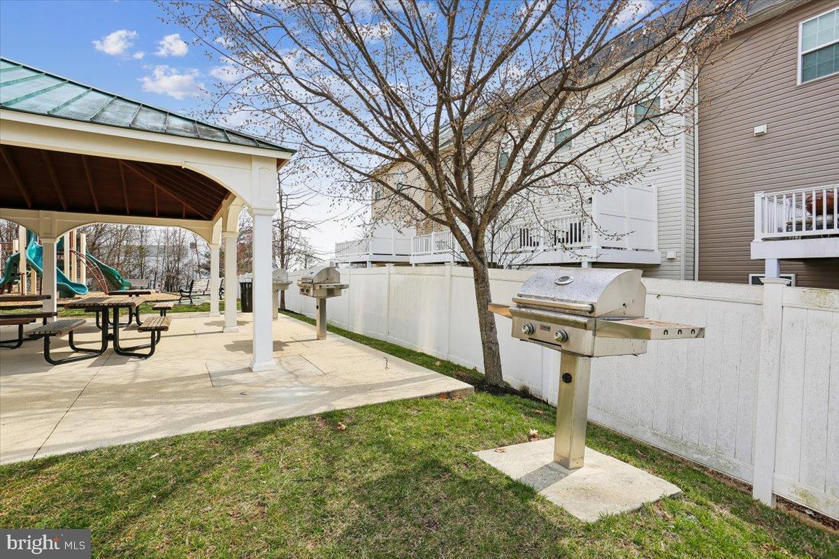 MORRIS PLACE - Residential