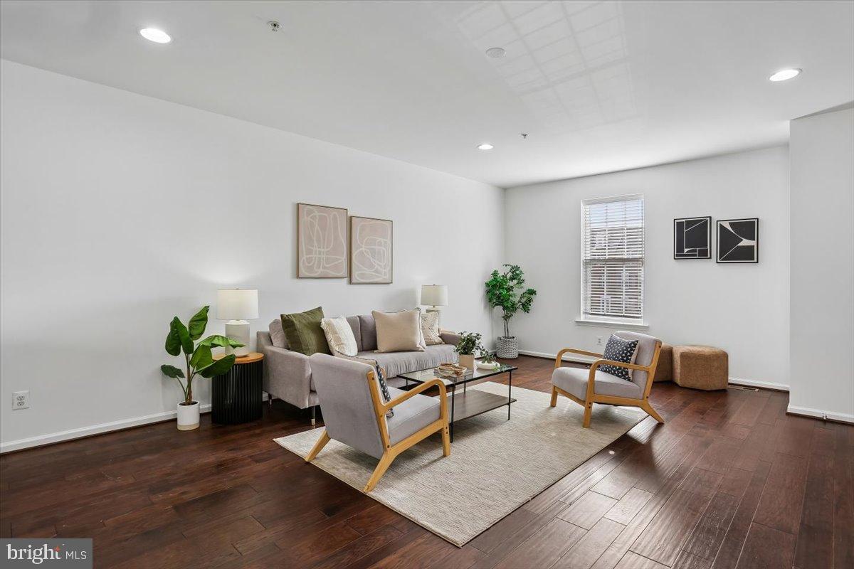 MORRIS PLACE - Residential