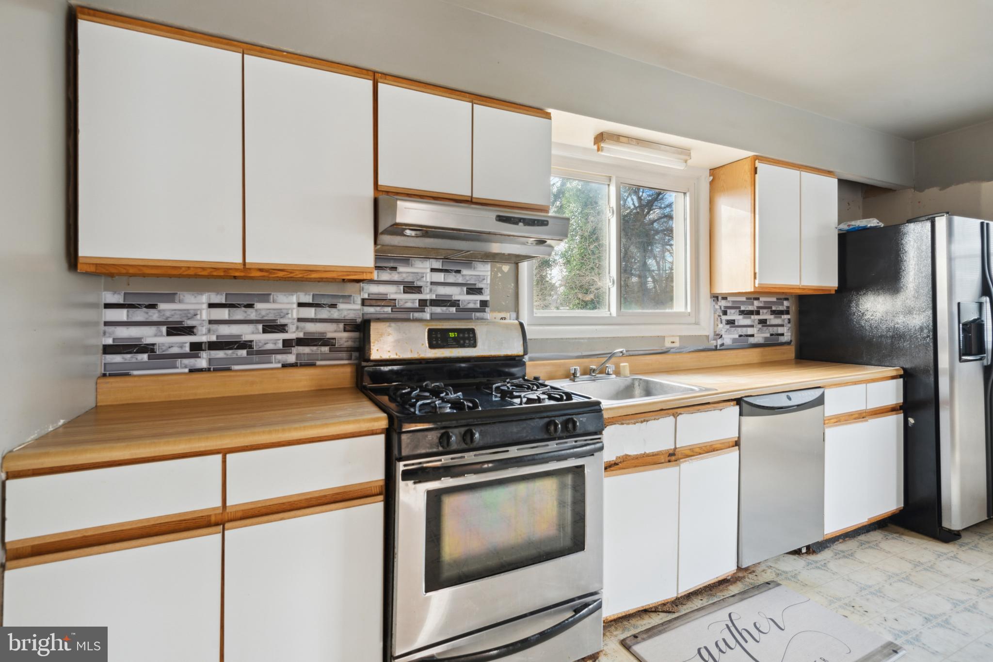 EDWARD ESTATES - Residential