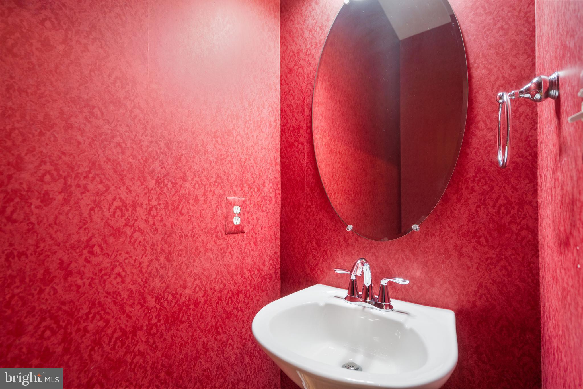 6081 MADISON POINTE COURT