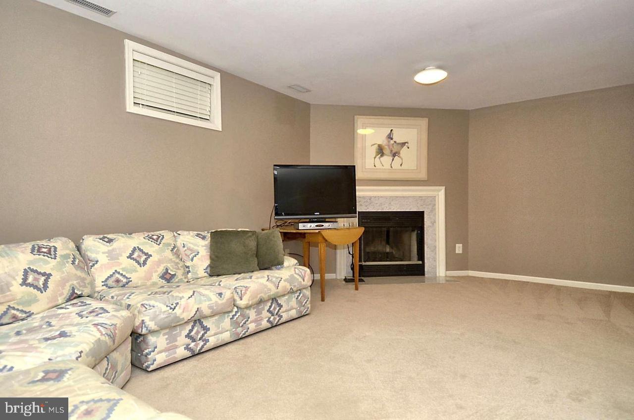 STONEBRIDGE - Residential Lease