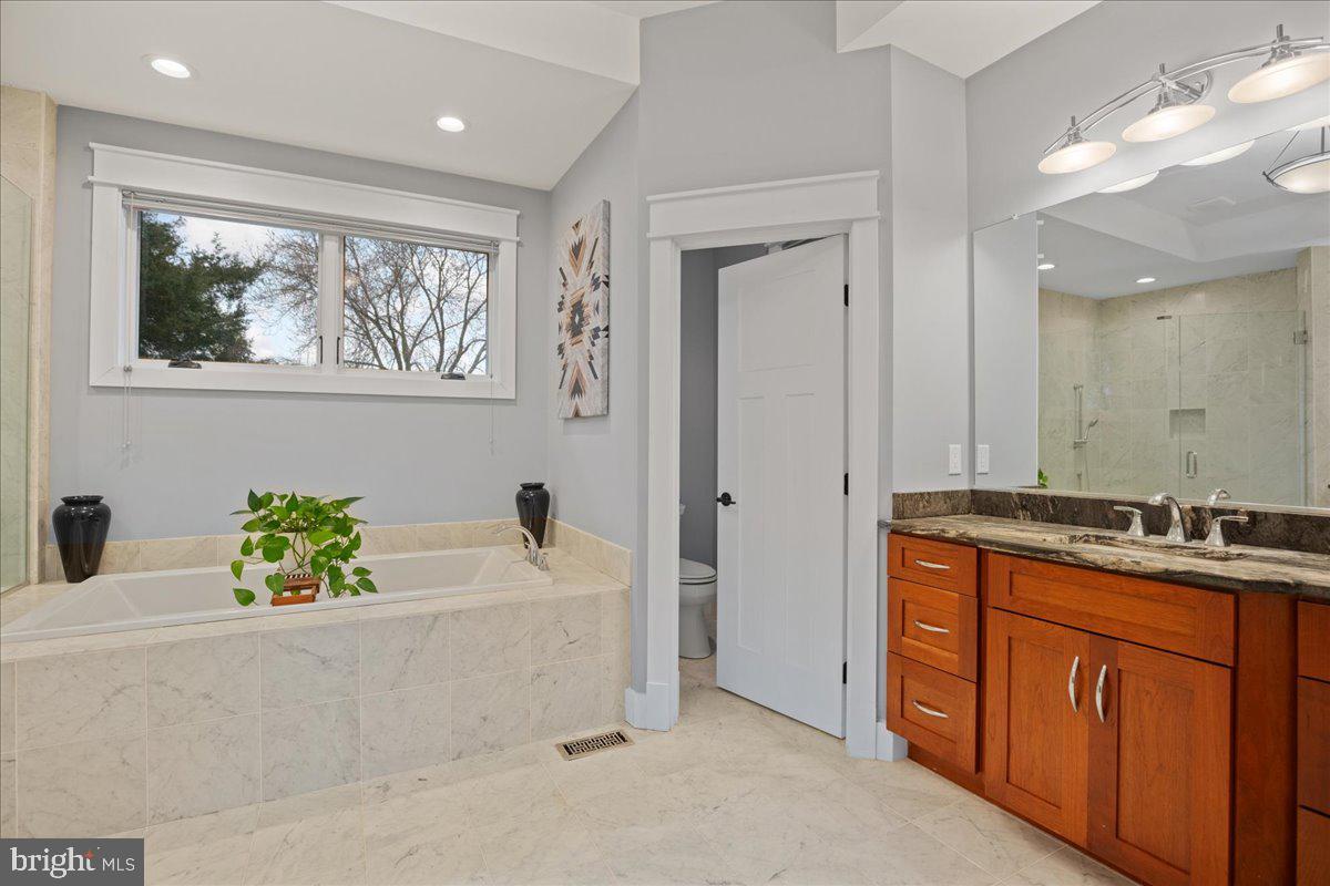 BAYVIEW MANOR ESTATES - Residential