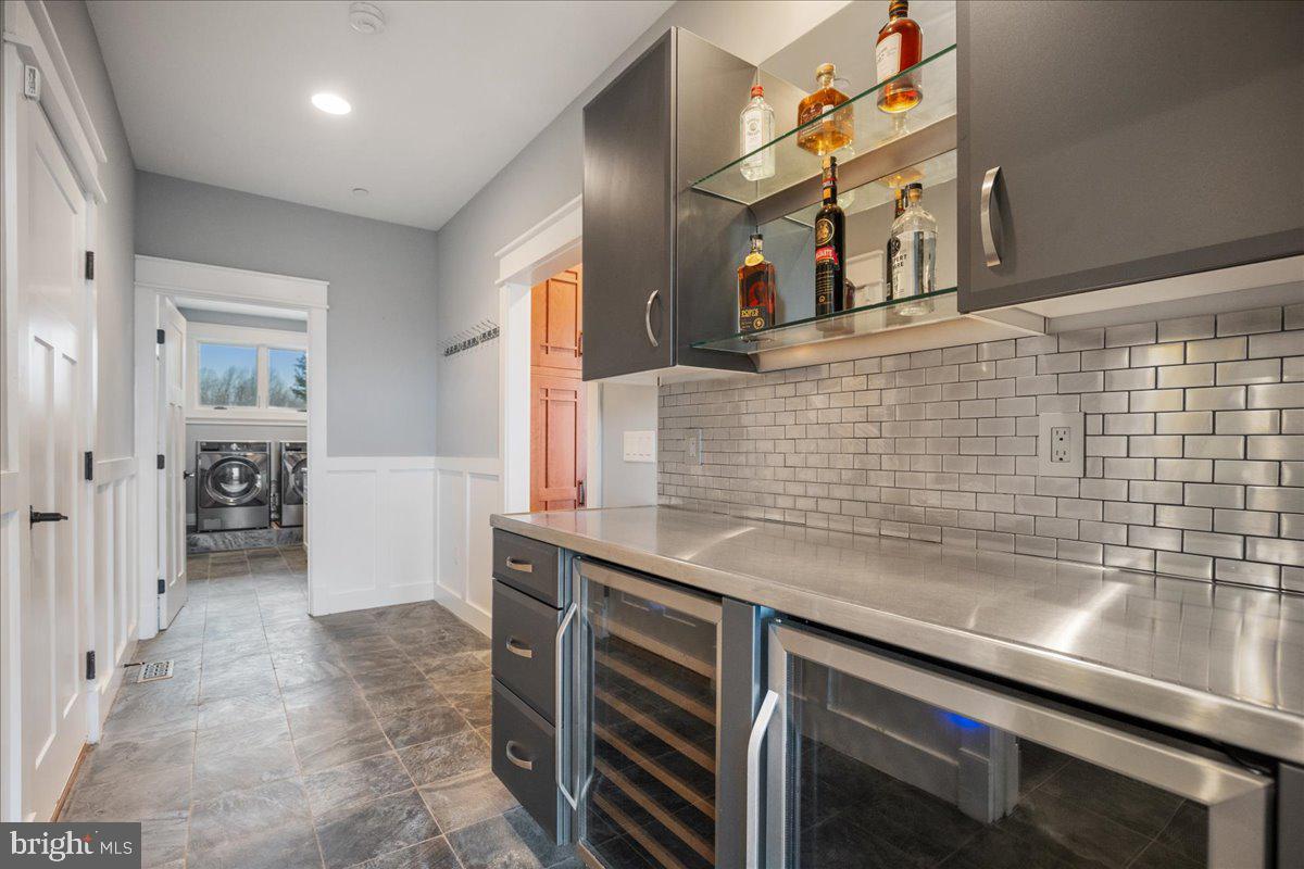 BAYVIEW MANOR ESTATES - Residential