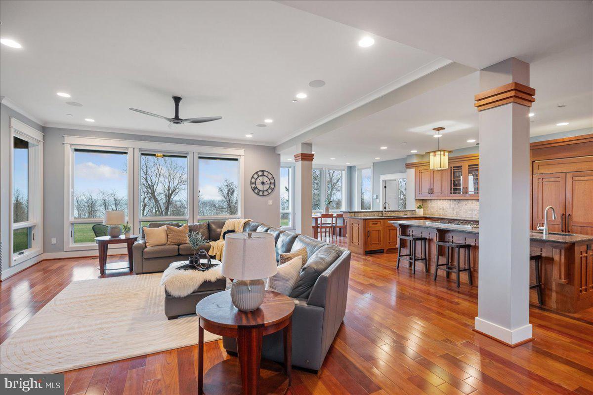 BAYVIEW MANOR ESTATES - Residential