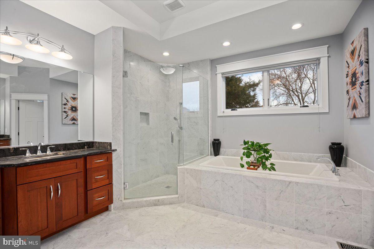 BAYVIEW MANOR ESTATES - Residential