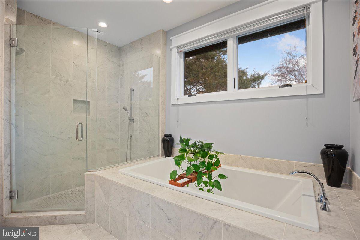 BAYVIEW MANOR ESTATES - Residential