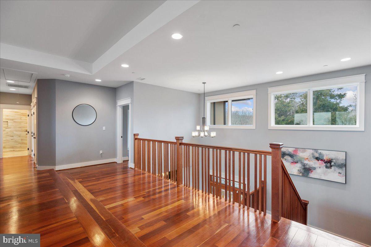 BAYVIEW MANOR ESTATES - Residential