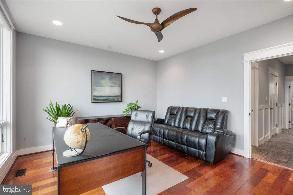 BAYVIEW MANOR ESTATES - Residential