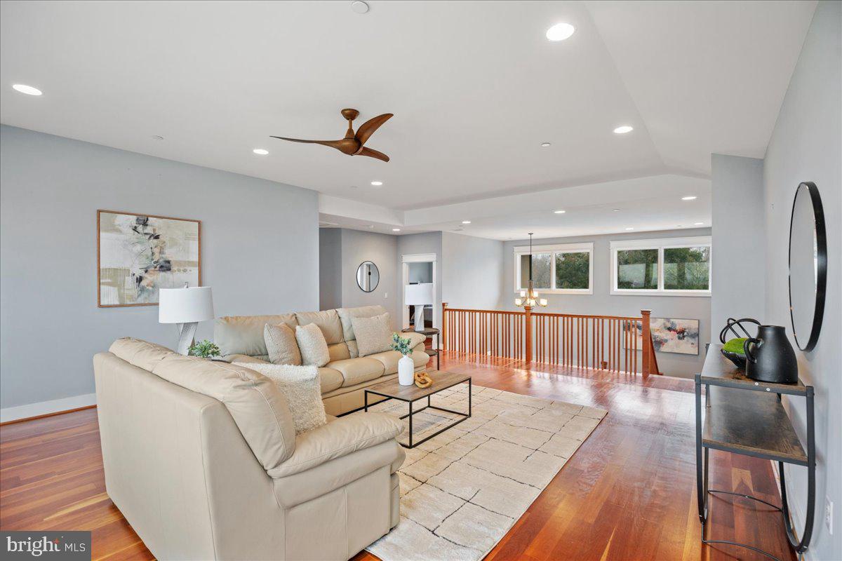 BAYVIEW MANOR ESTATES - Residential