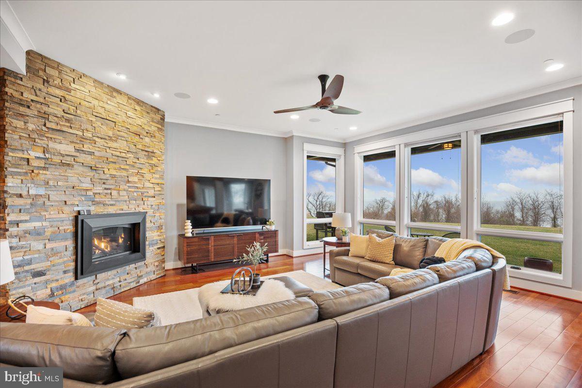 BAYVIEW MANOR ESTATES - Residential