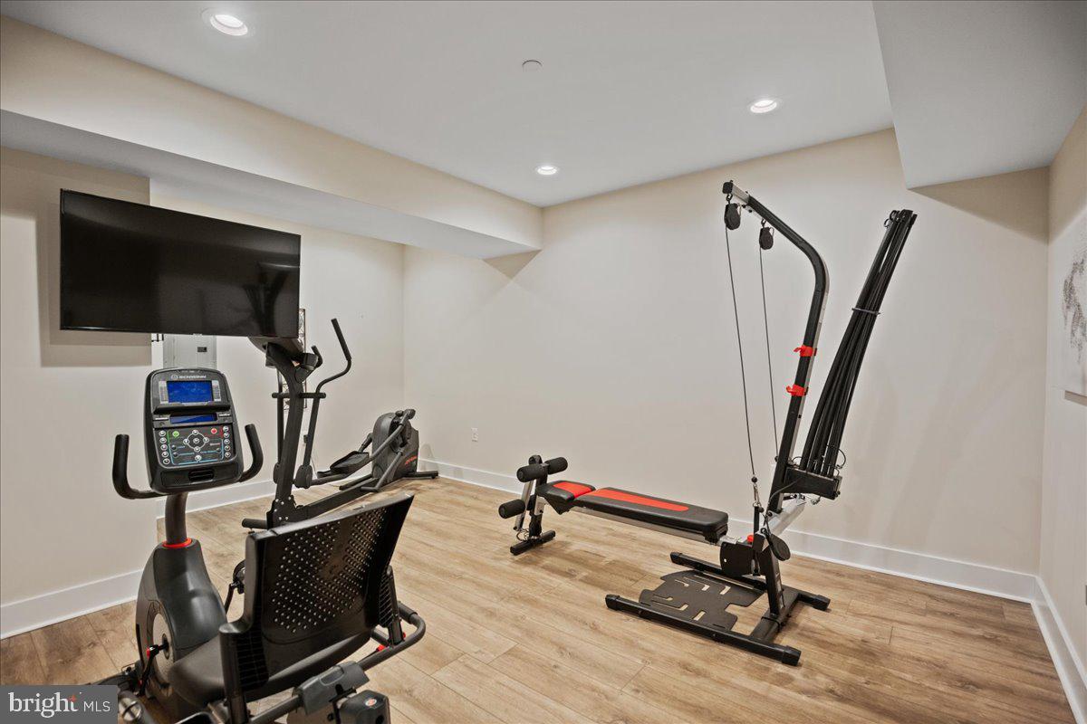 BAYVIEW MANOR ESTATES - Residential