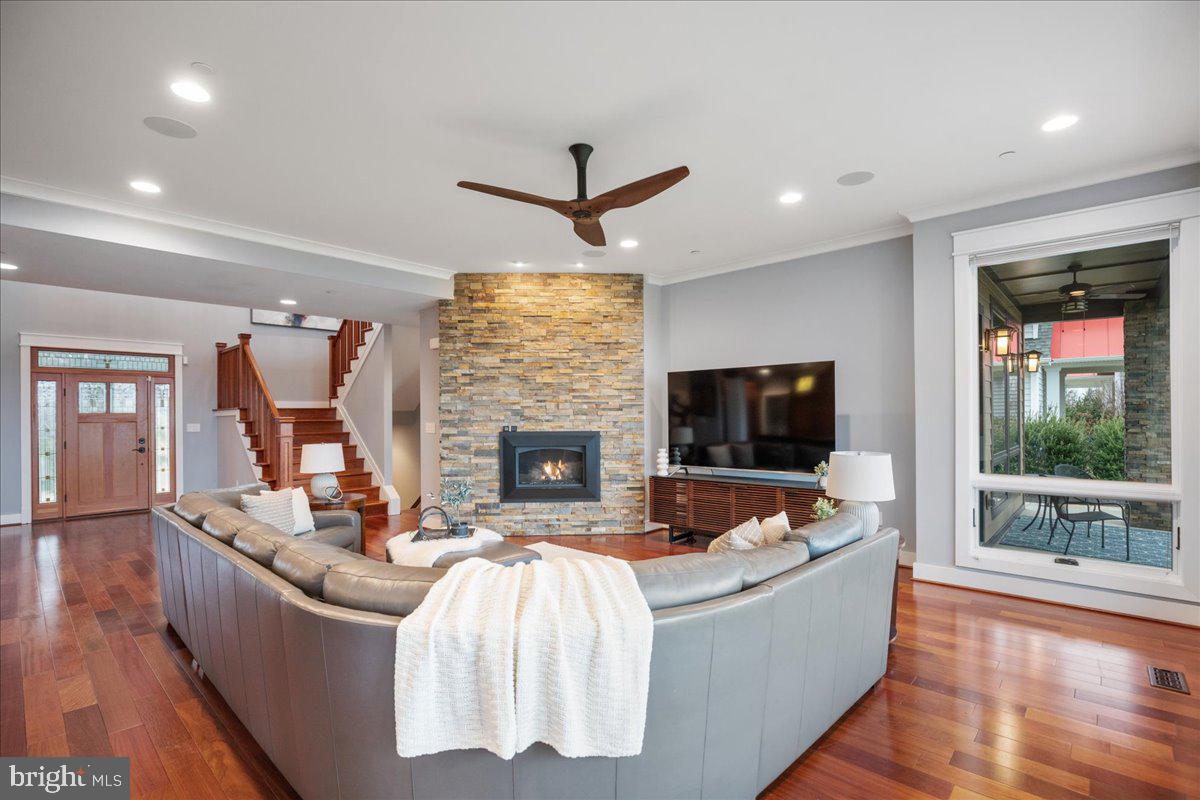 BAYVIEW MANOR ESTATES - Residential