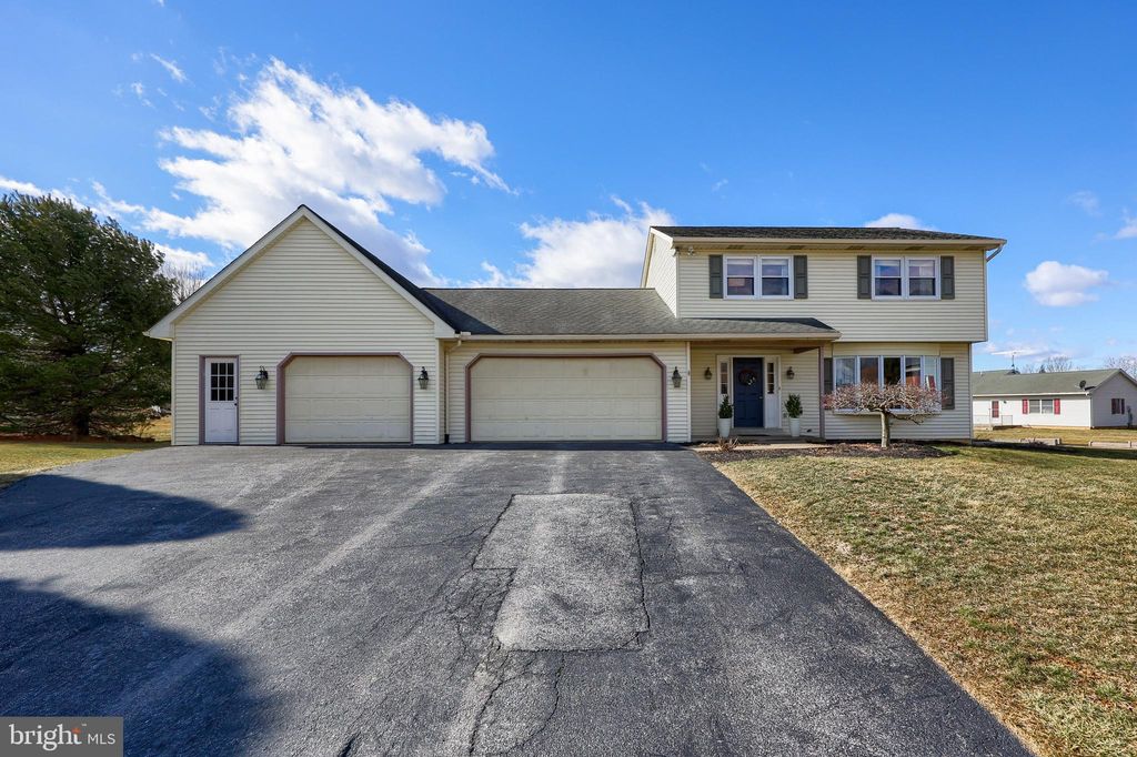 Photo of 12 Kings Court, GORDONVILLE, PA 17529 (MLS # PALA2064188)