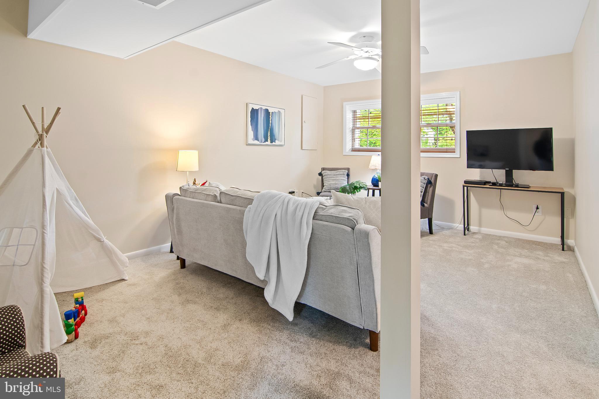 PINEY ORCHARD - Residential
