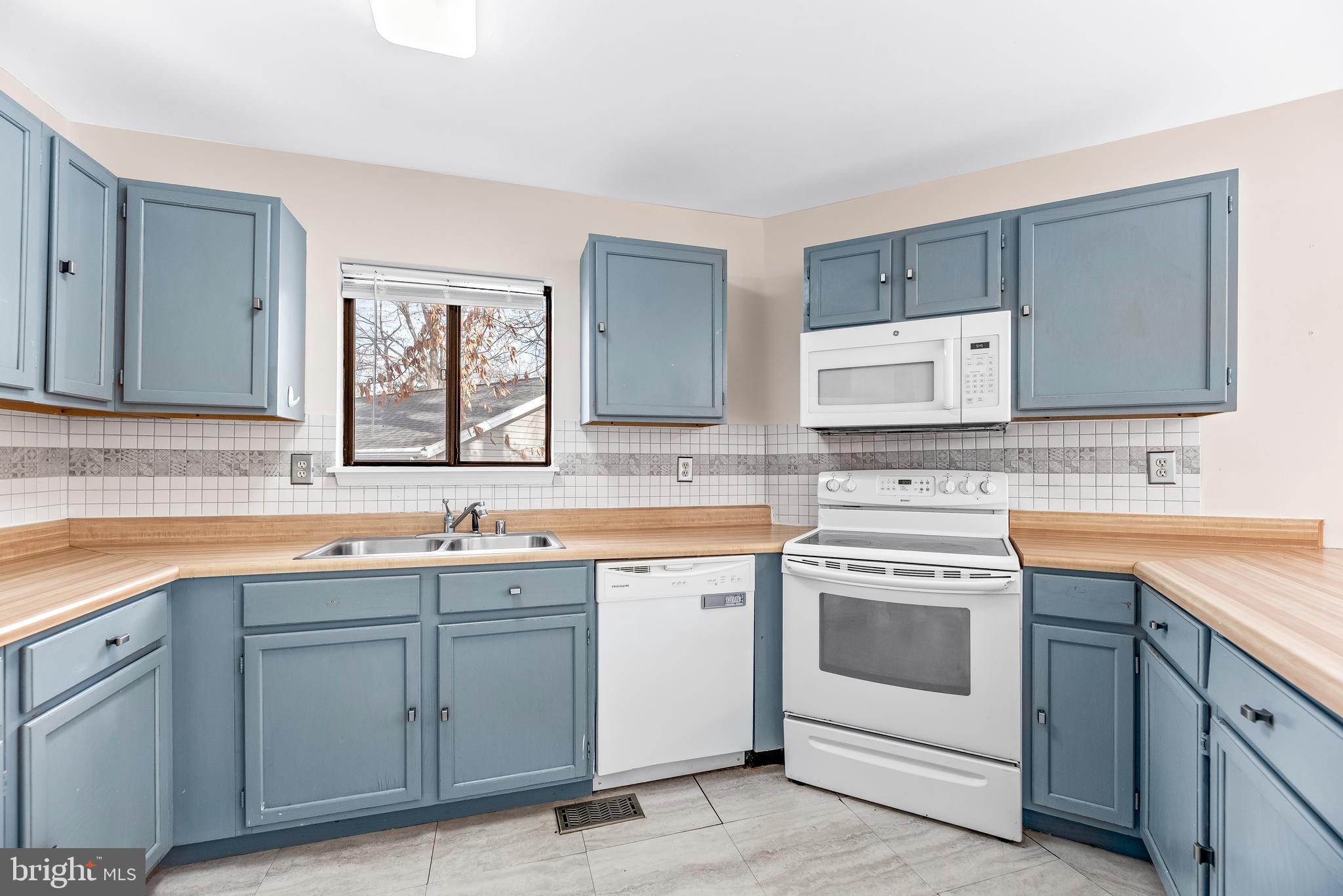 CHESAPEAKE RANCH ESTATES - Residential