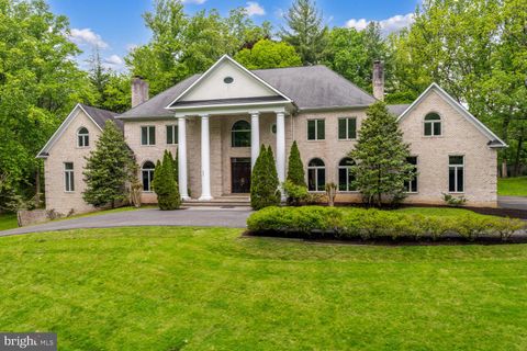 Photo of 6603 BRAEBURN PKWY, BETHESDA, MD 20817 (MLS # MDMC2091824) Photo of 6603 BRAEBURN PKWY, BETHESDA, MD 20817 (MLS # MDMC2091824)