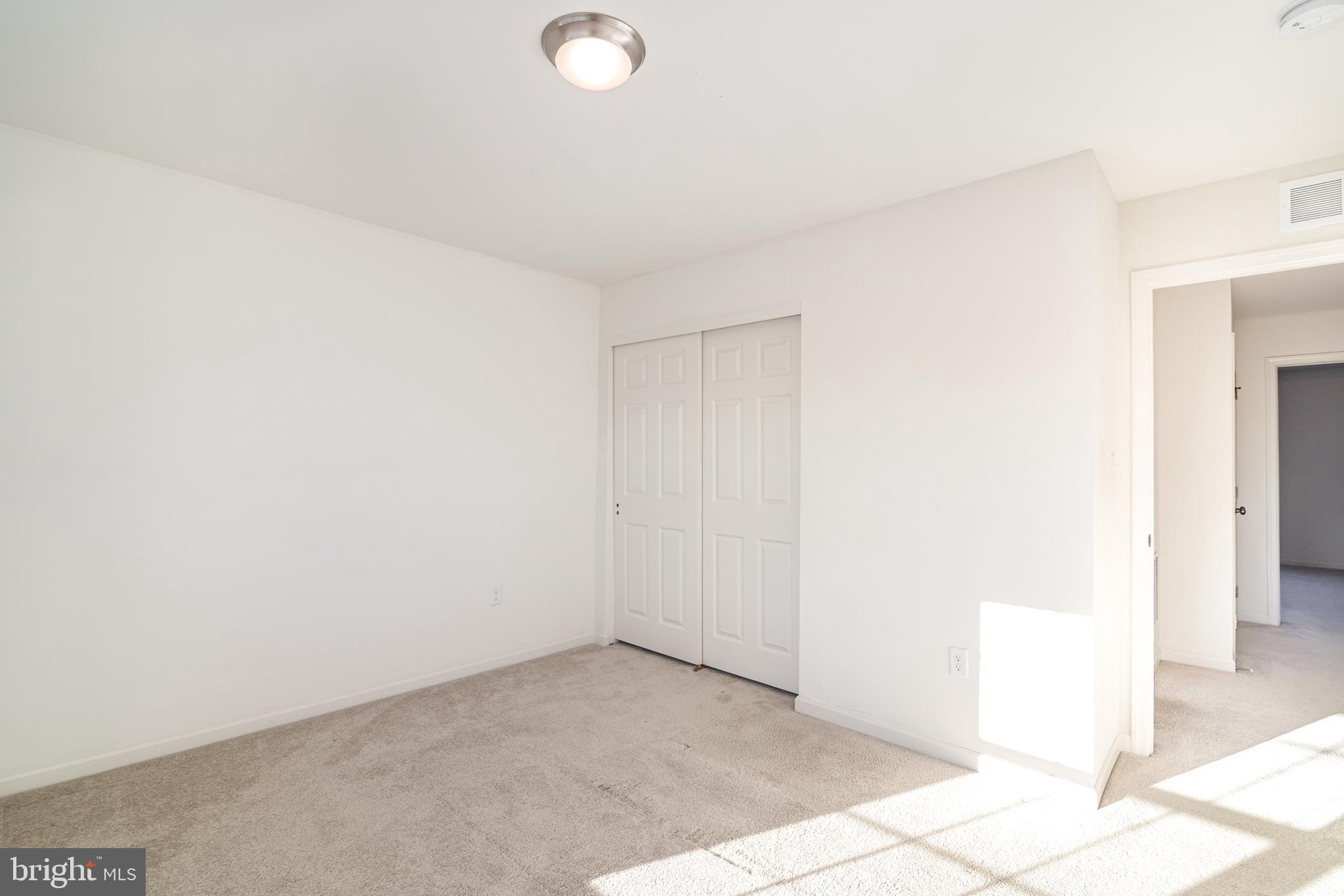 LAUREL RIDGE - Residential Lease