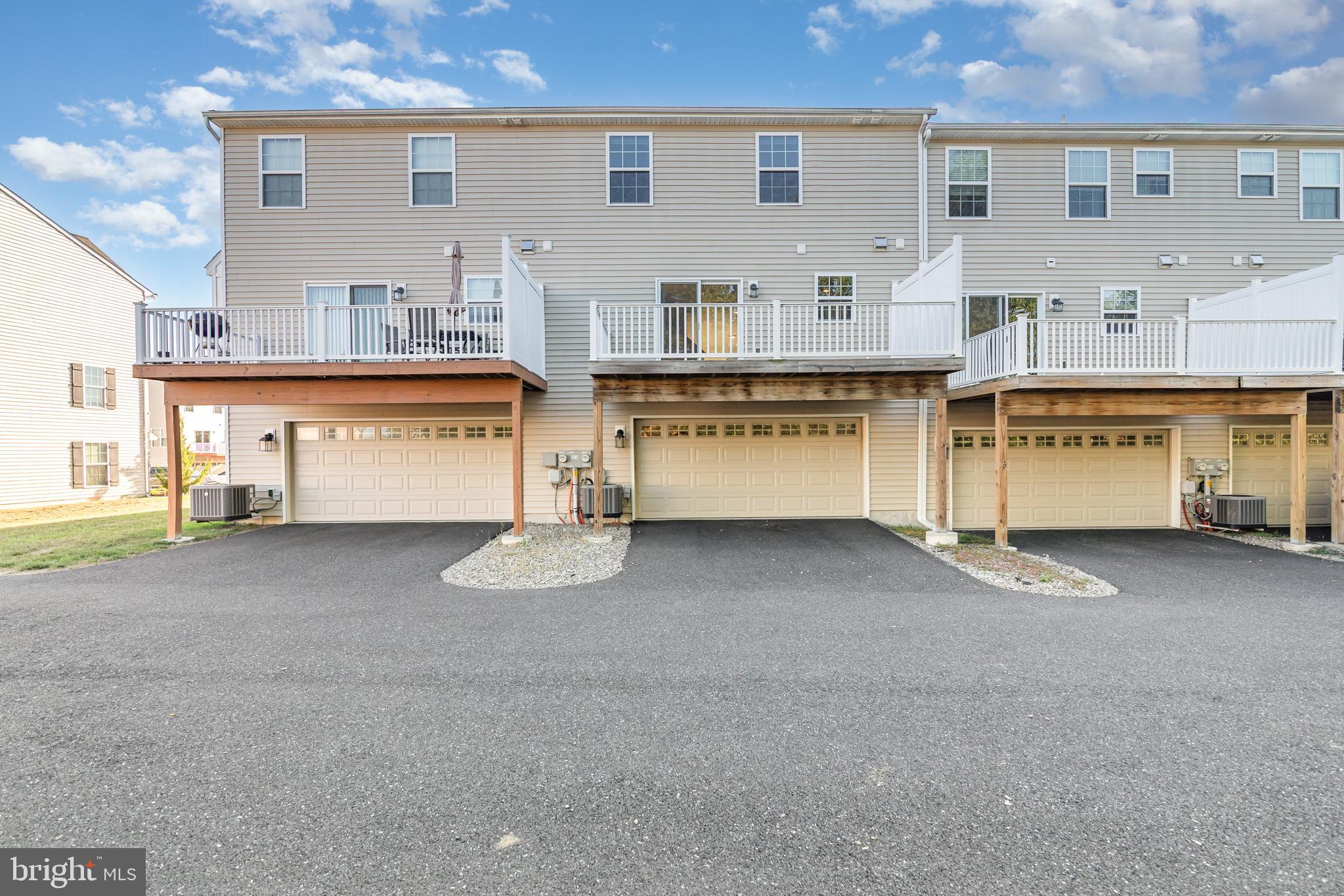 LAUREL RIDGE - Residential Lease