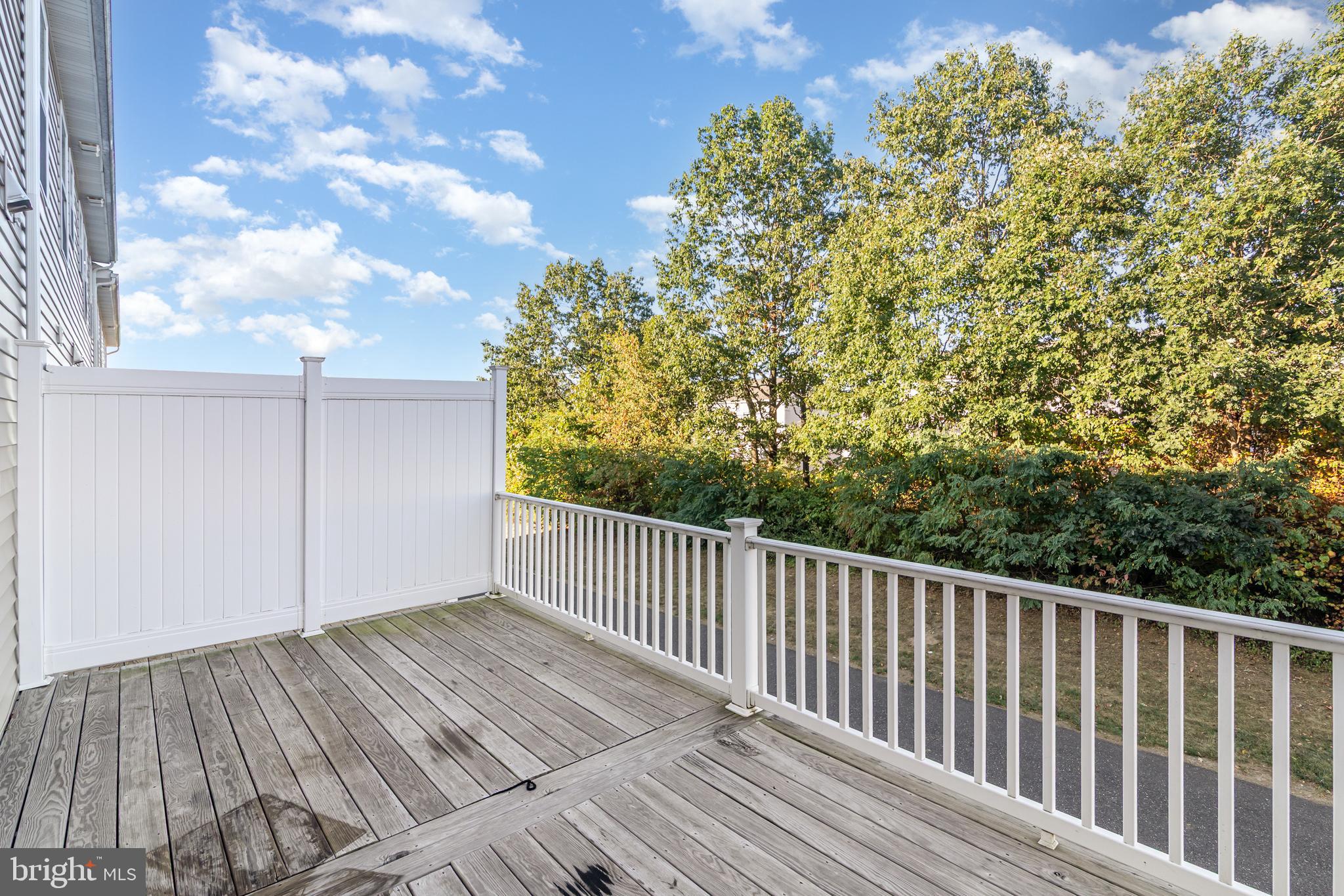 LAUREL RIDGE - Residential Lease