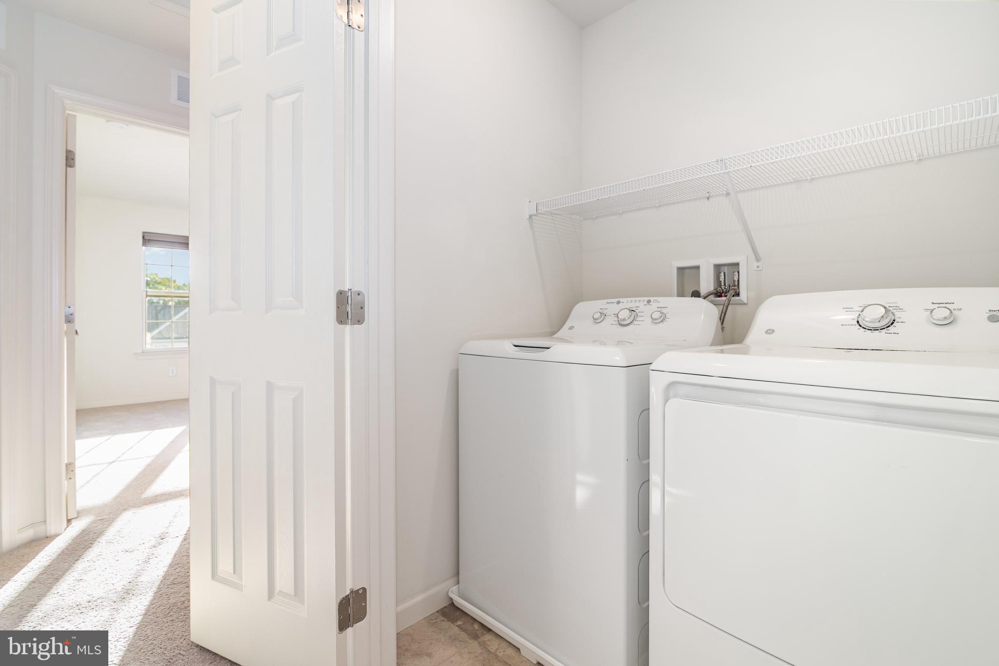 LAUREL RIDGE - Residential Lease