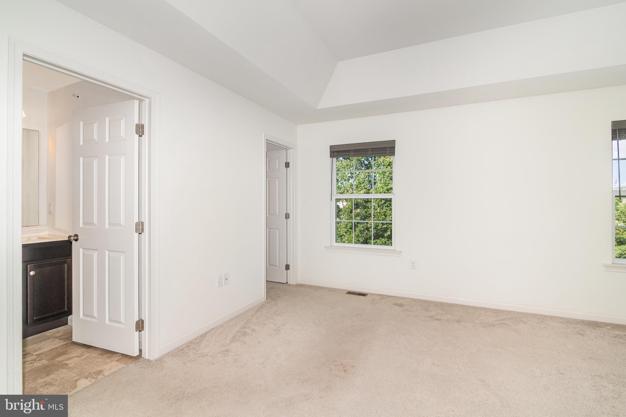 LAUREL RIDGE - Residential Lease