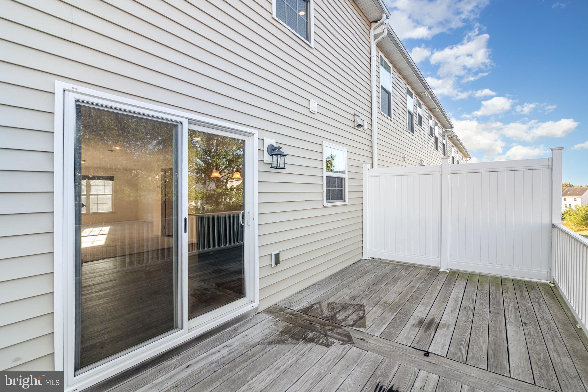 LAUREL RIDGE - Residential Lease