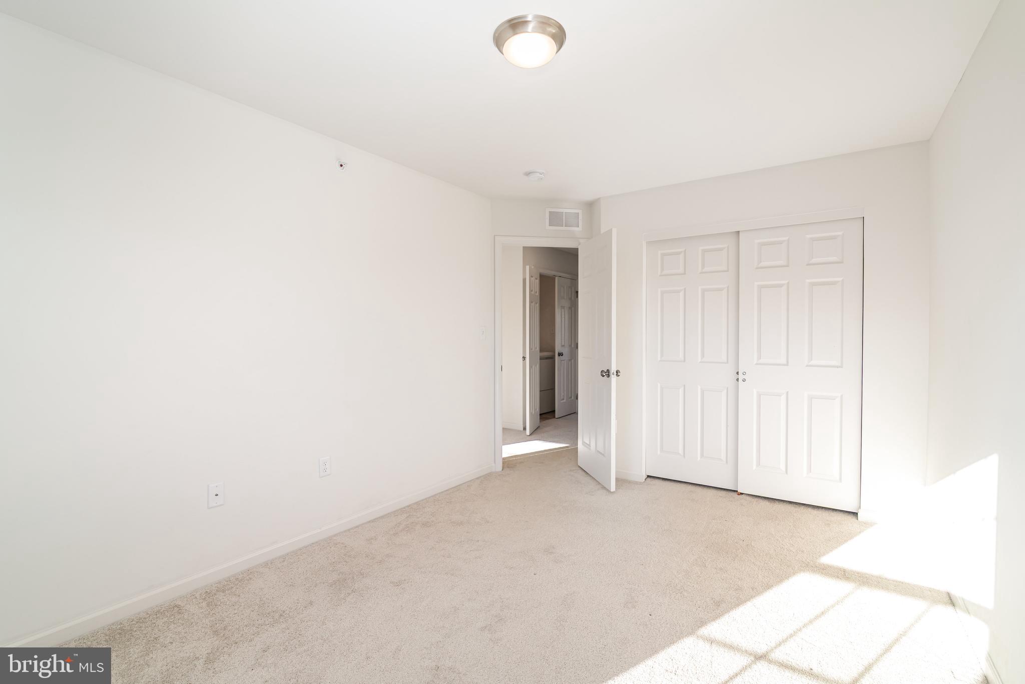 LAUREL RIDGE - Residential Lease