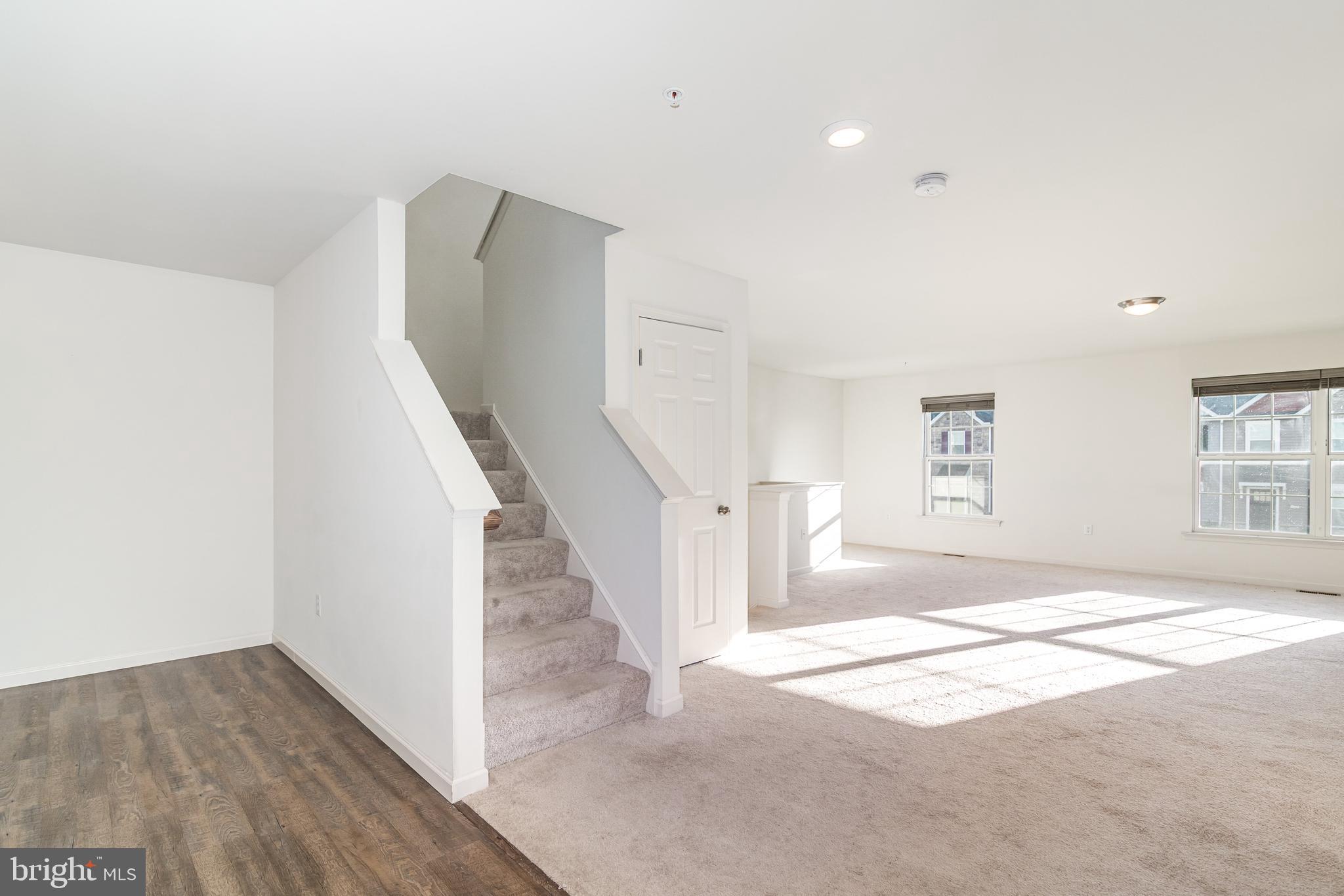 LAUREL RIDGE - Residential Lease