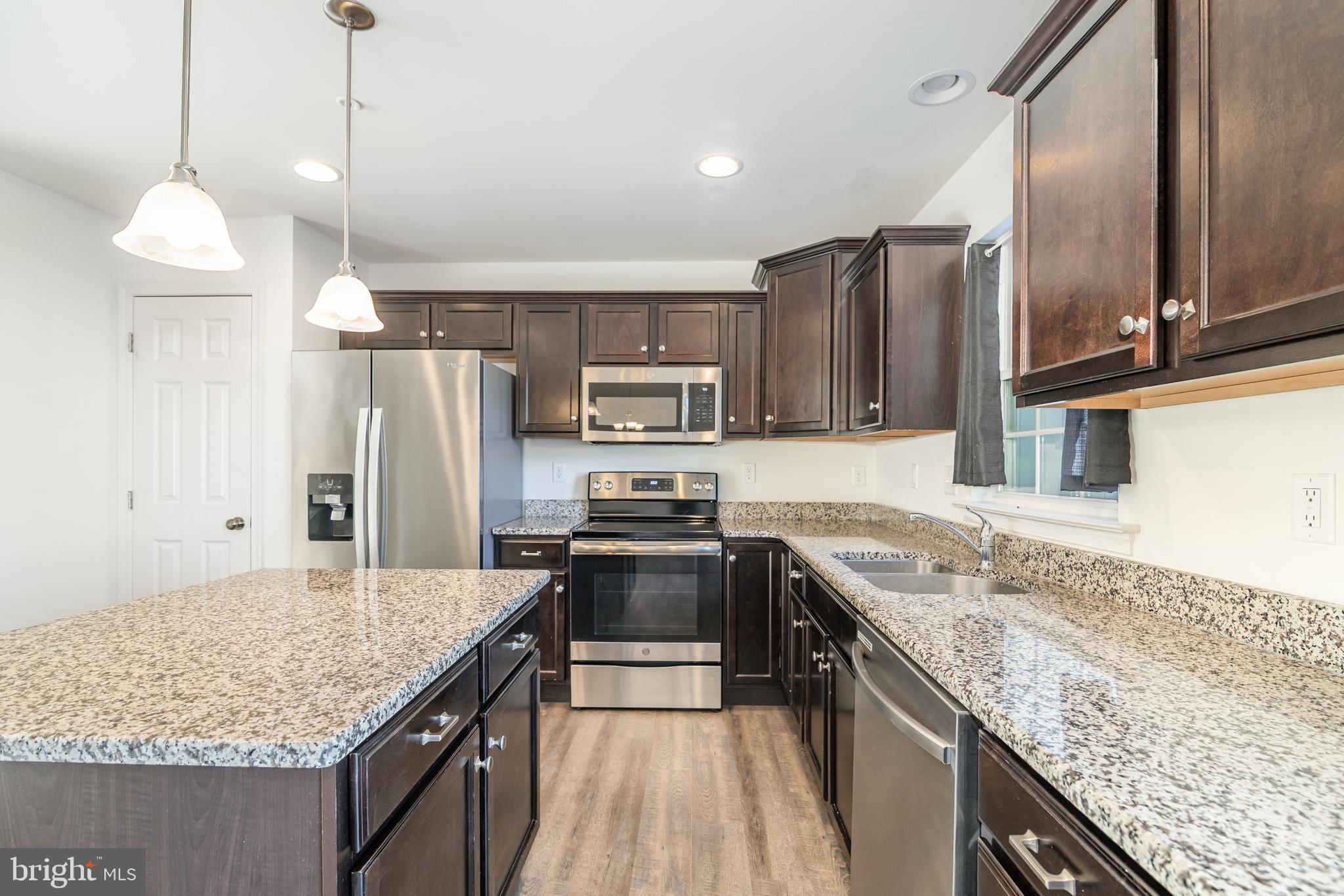 LAUREL RIDGE - Residential Lease