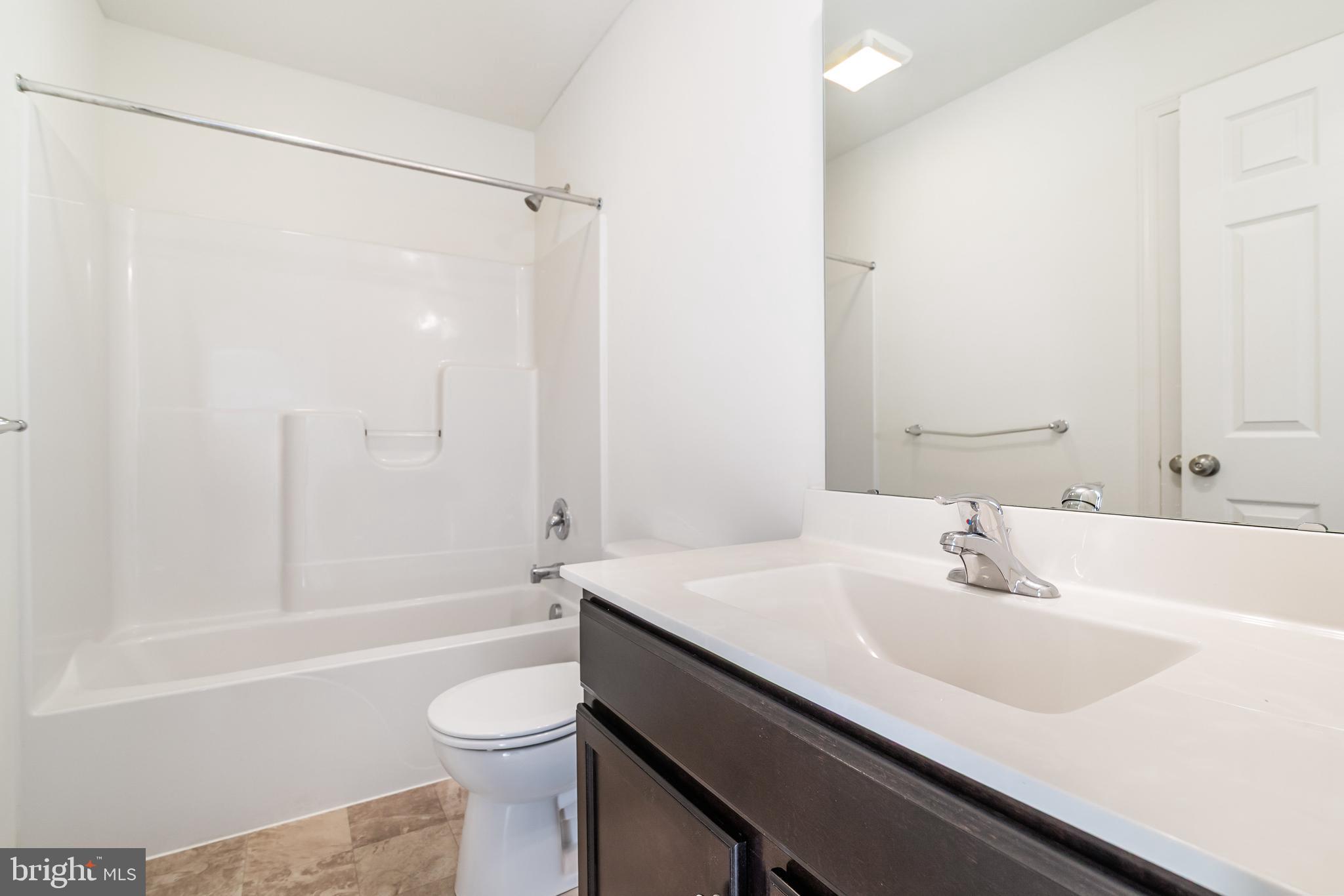 LAUREL RIDGE - Residential Lease