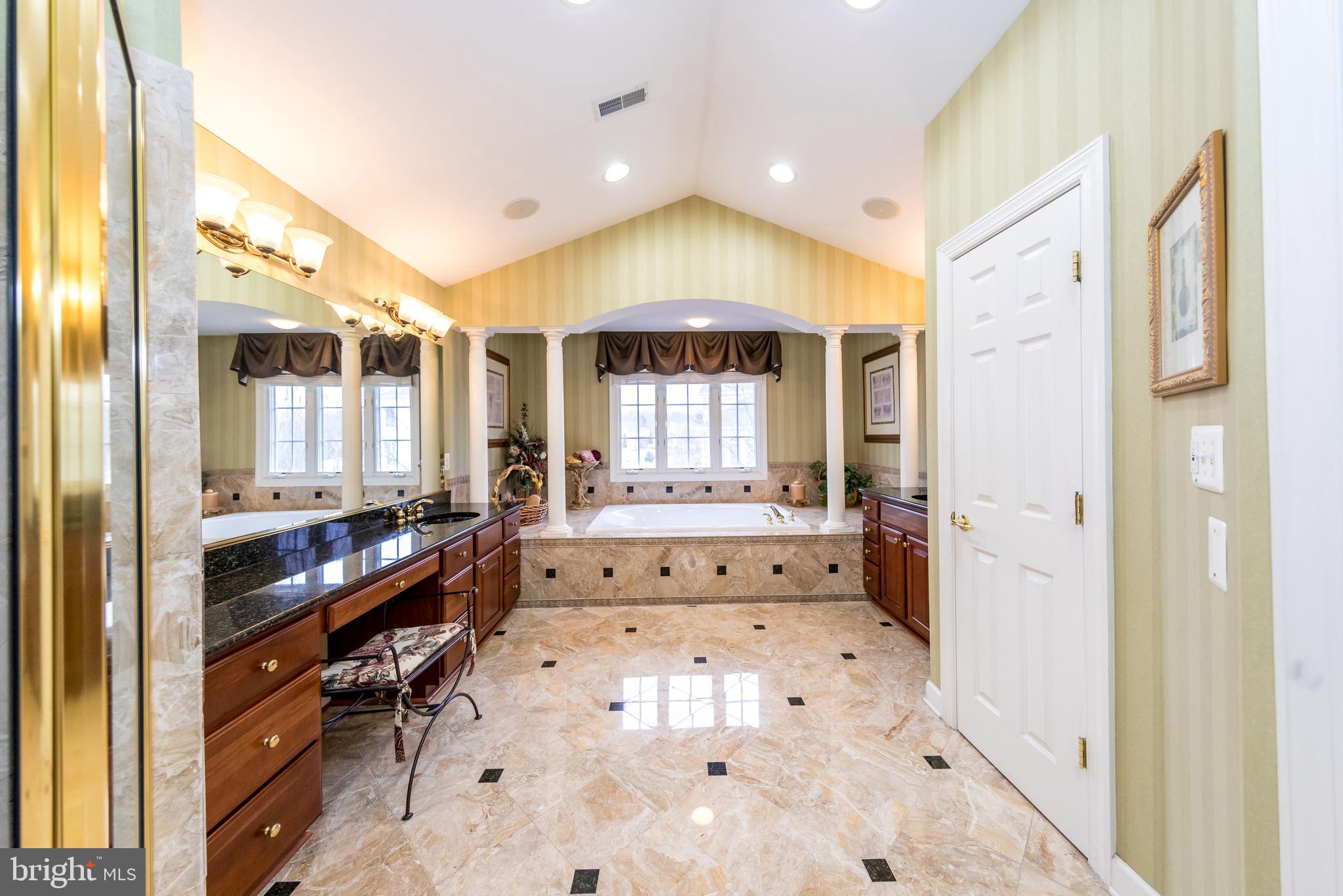 WILLOW CHASE - Residential