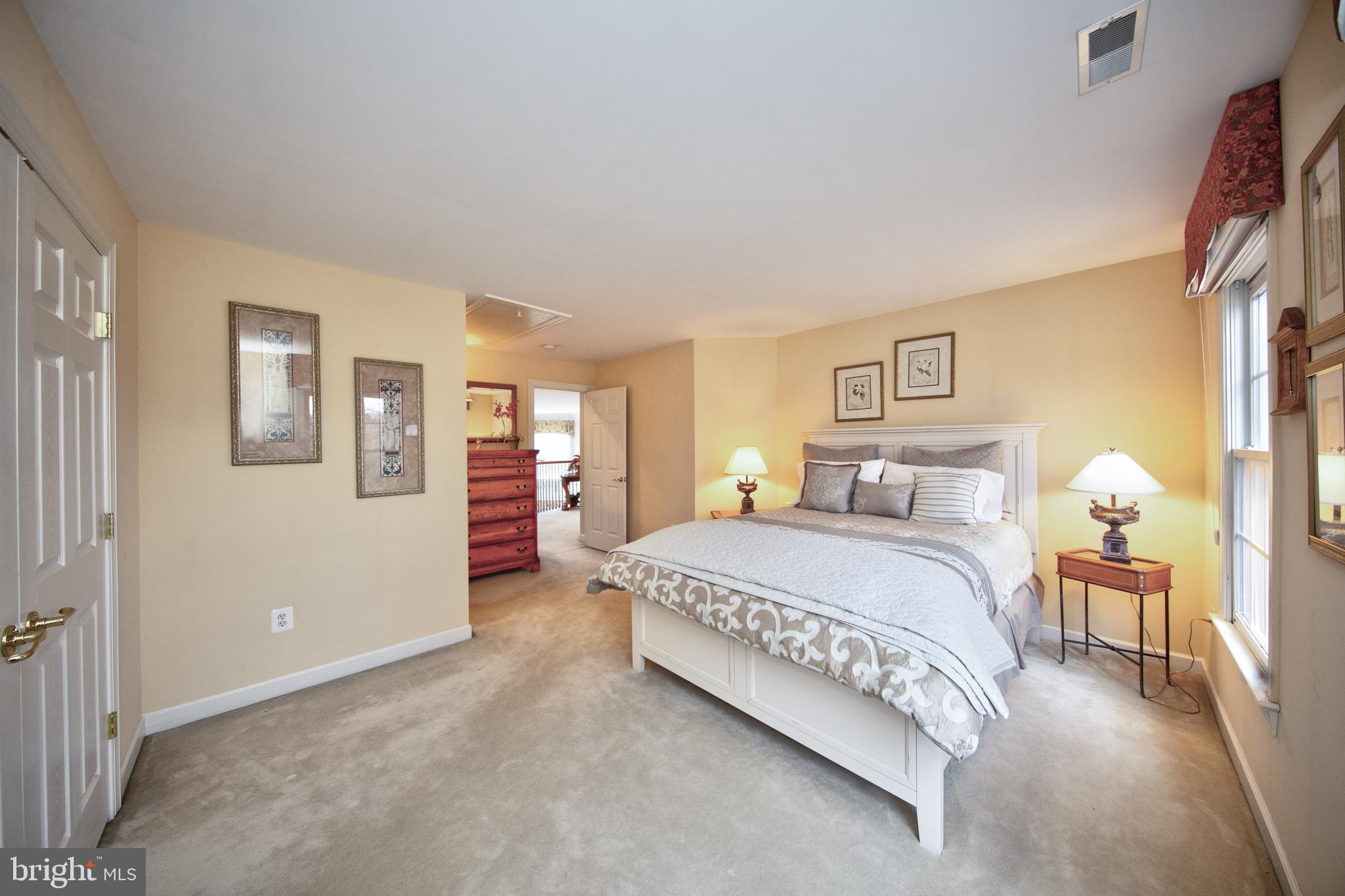 WILLOW CHASE - Residential