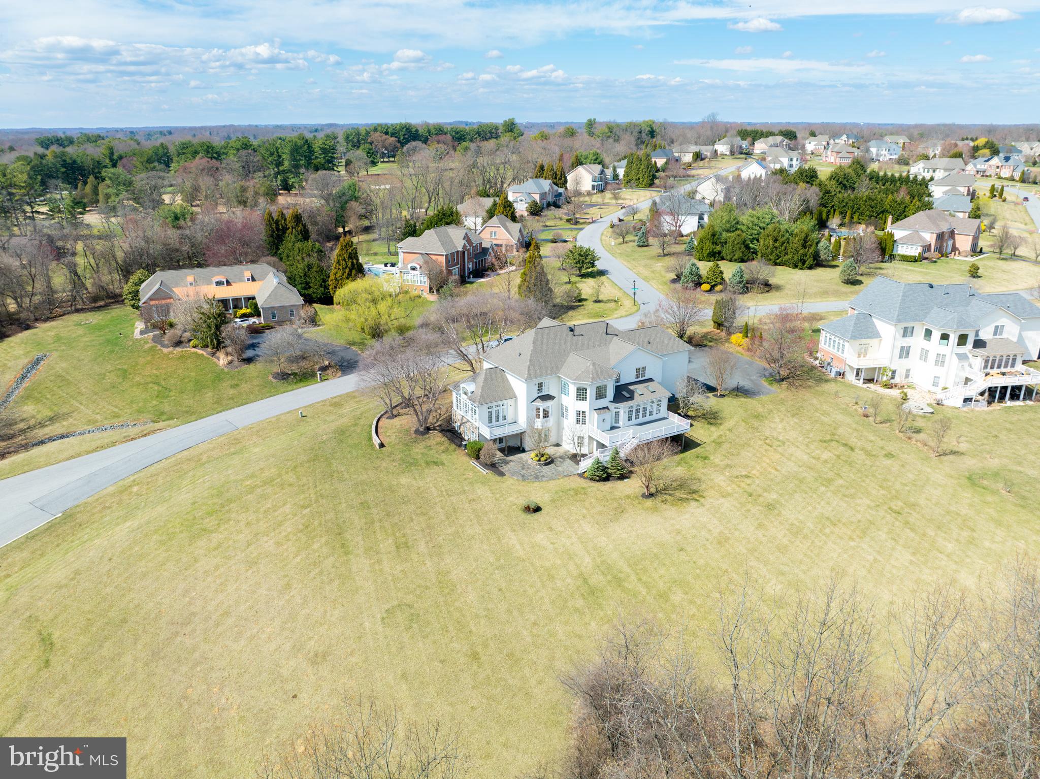 WILLOW CHASE - Residential