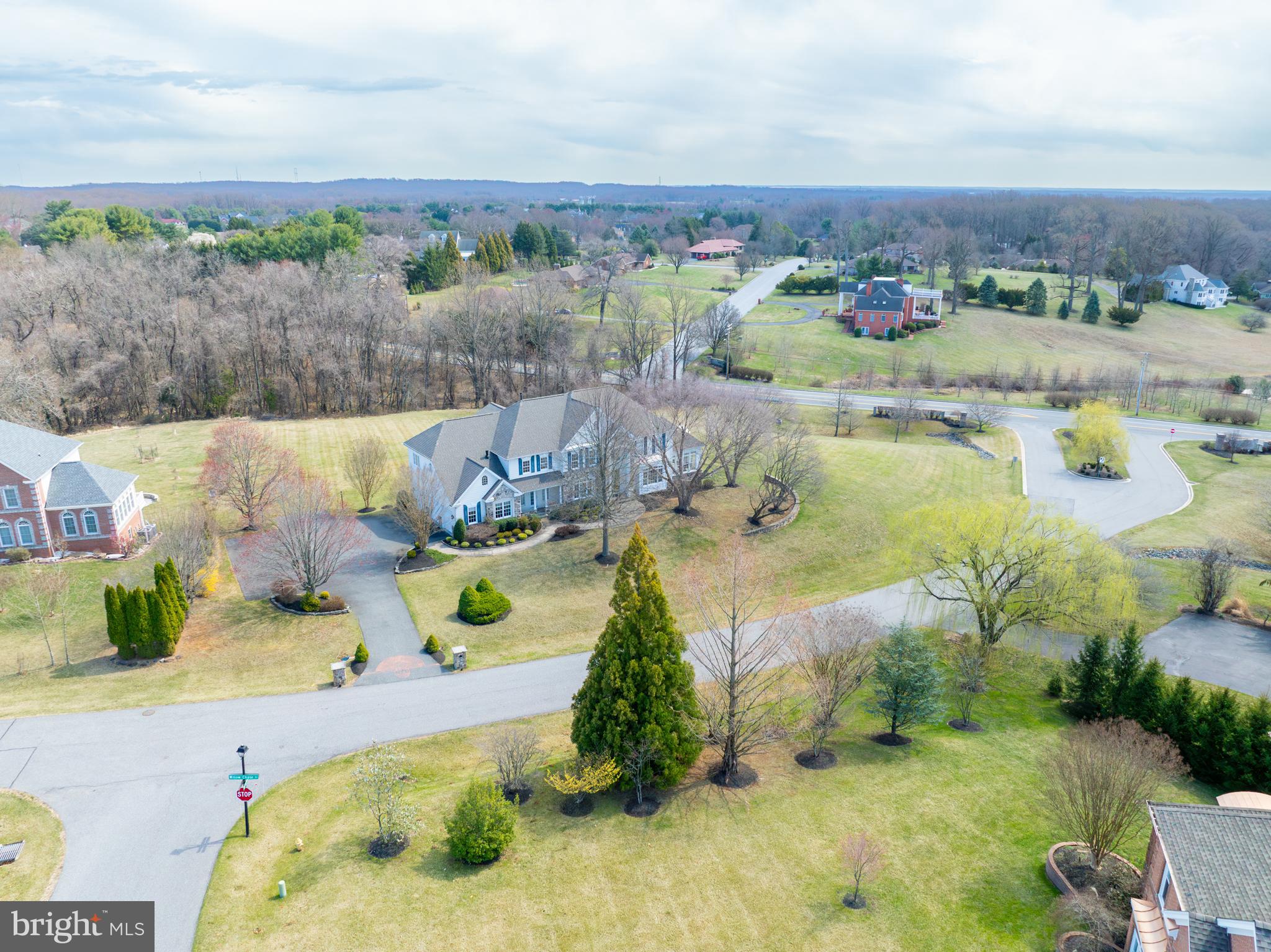 WILLOW CHASE - Residential