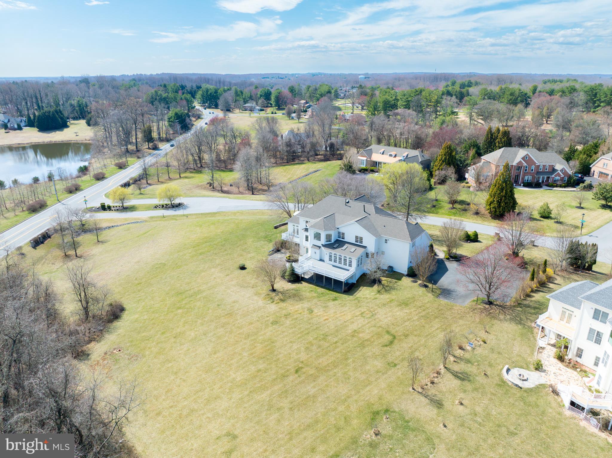 WILLOW CHASE - Residential