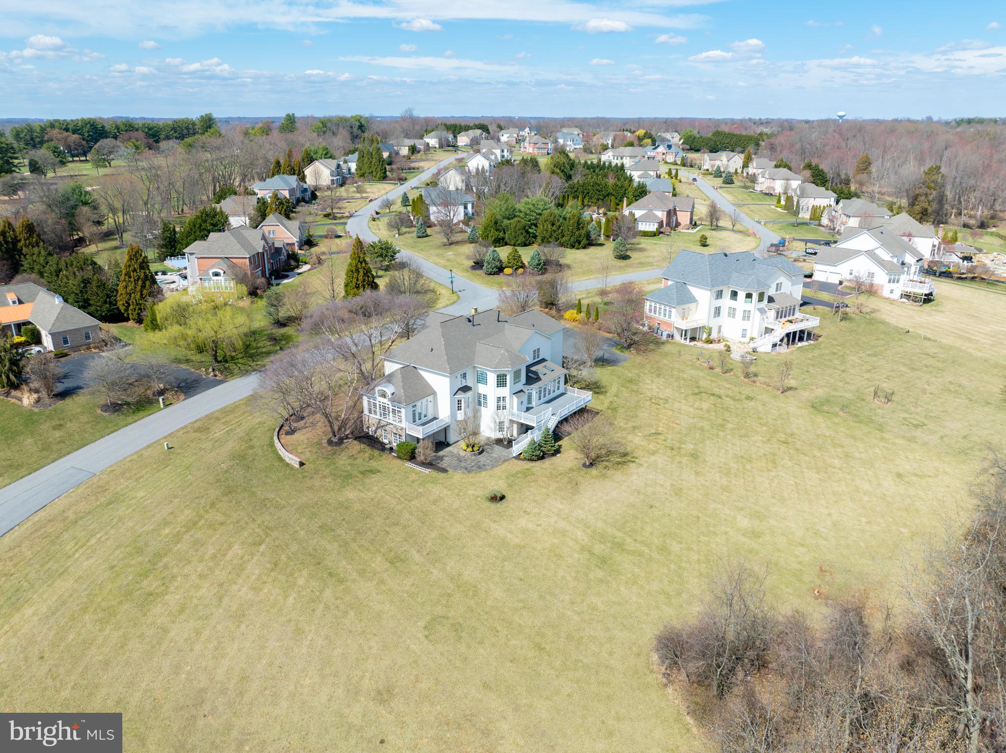 WILLOW CHASE - Residential