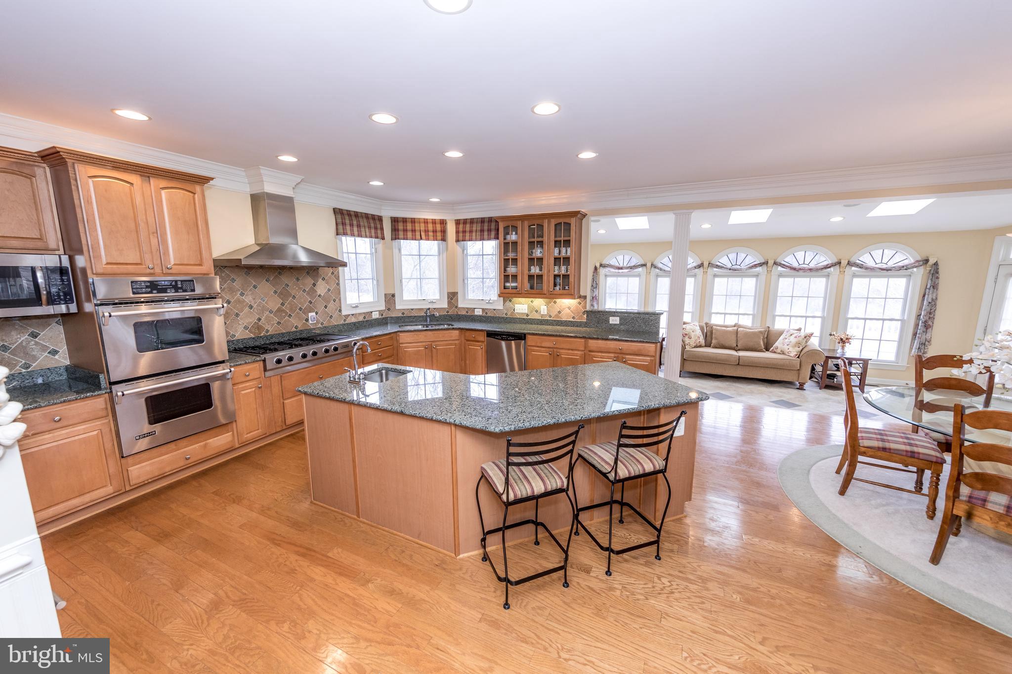 WILLOW CHASE - Residential