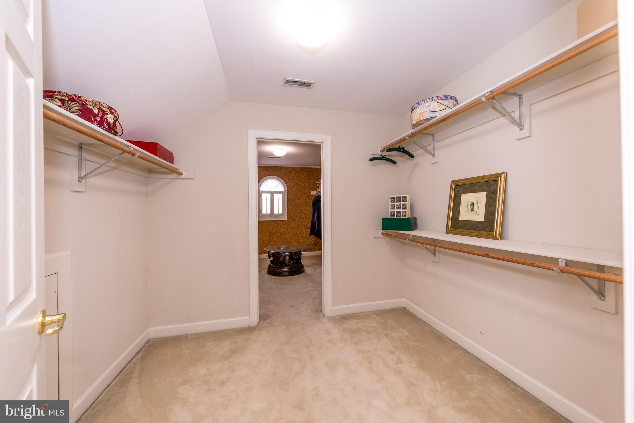 WILLOW CHASE - Residential