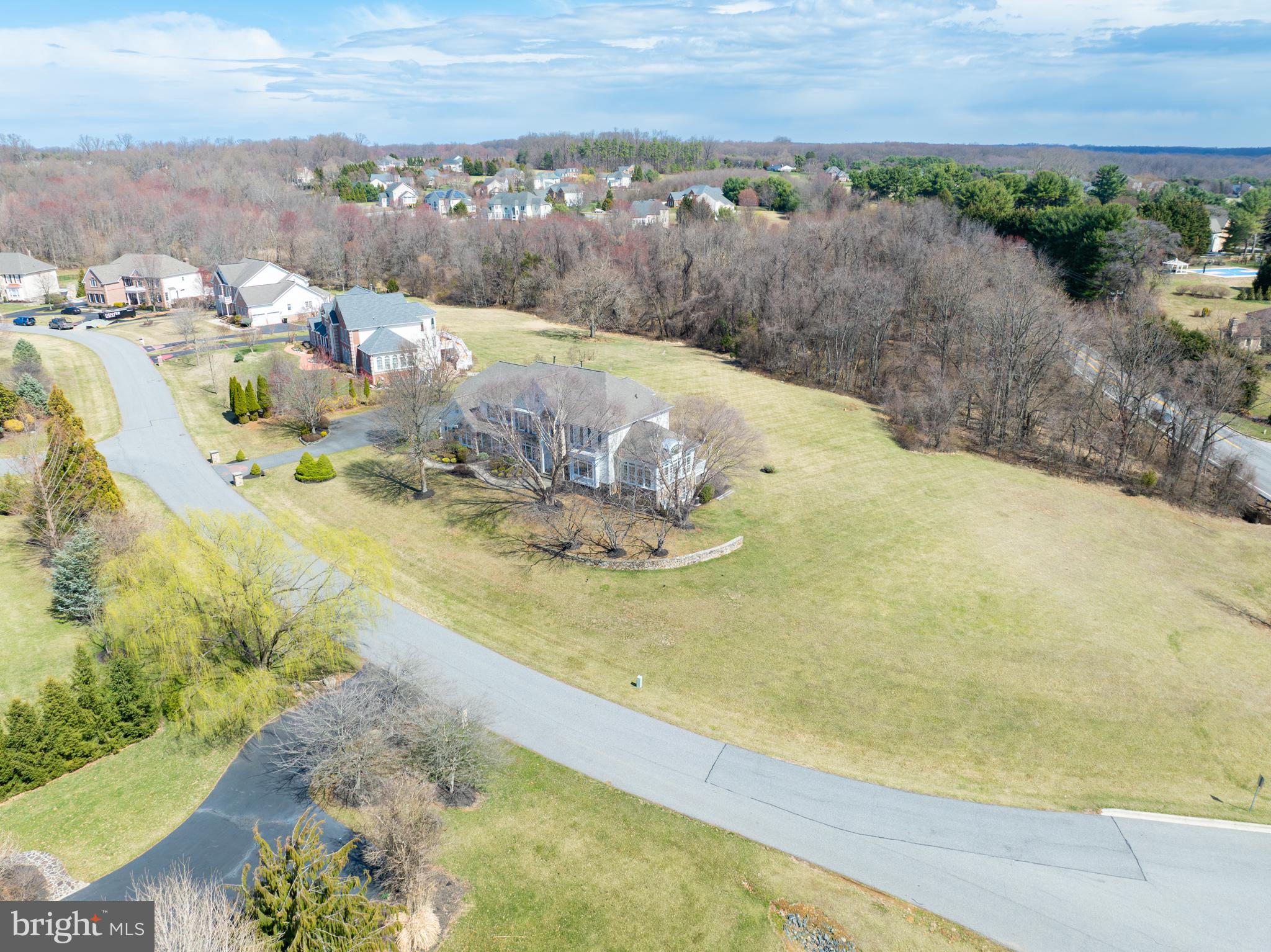 WILLOW CHASE - Residential