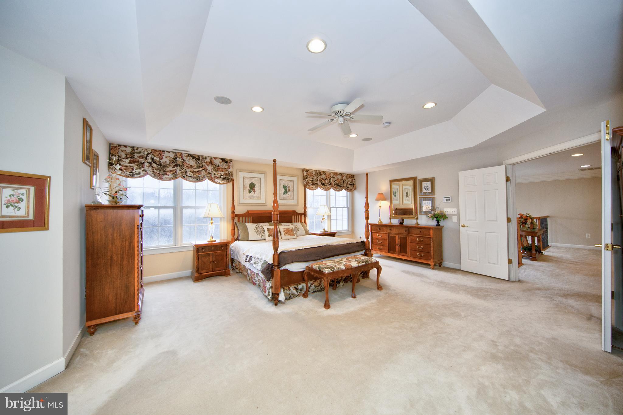 WILLOW CHASE - Residential