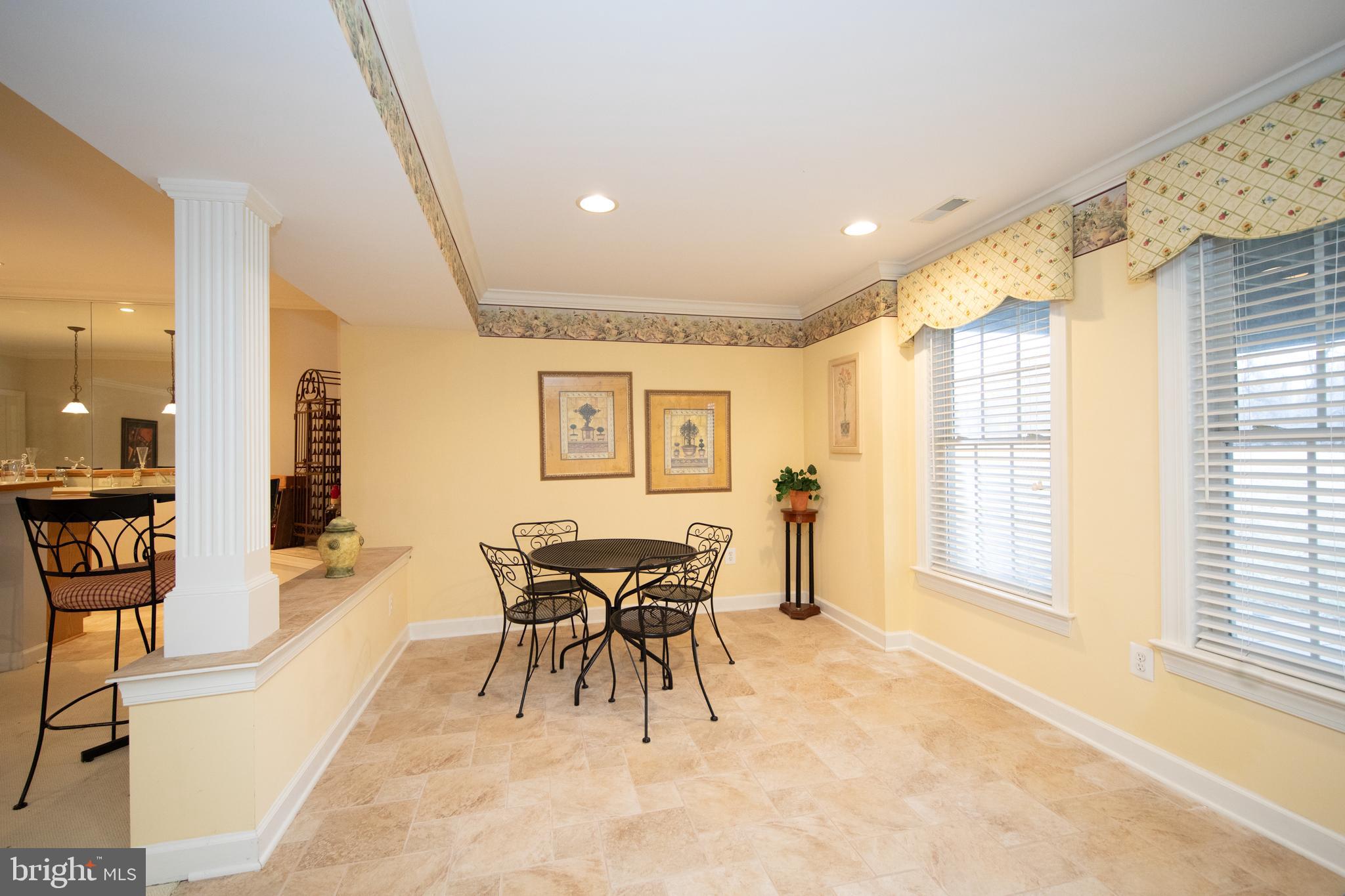 WILLOW CHASE - Residential