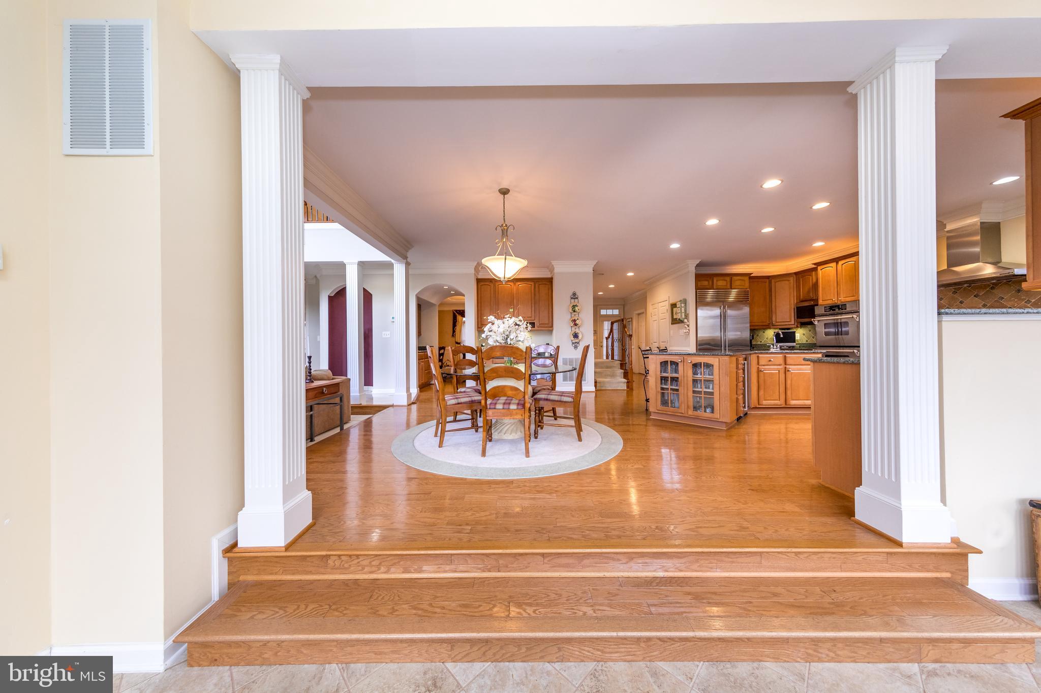 WILLOW CHASE - Residential