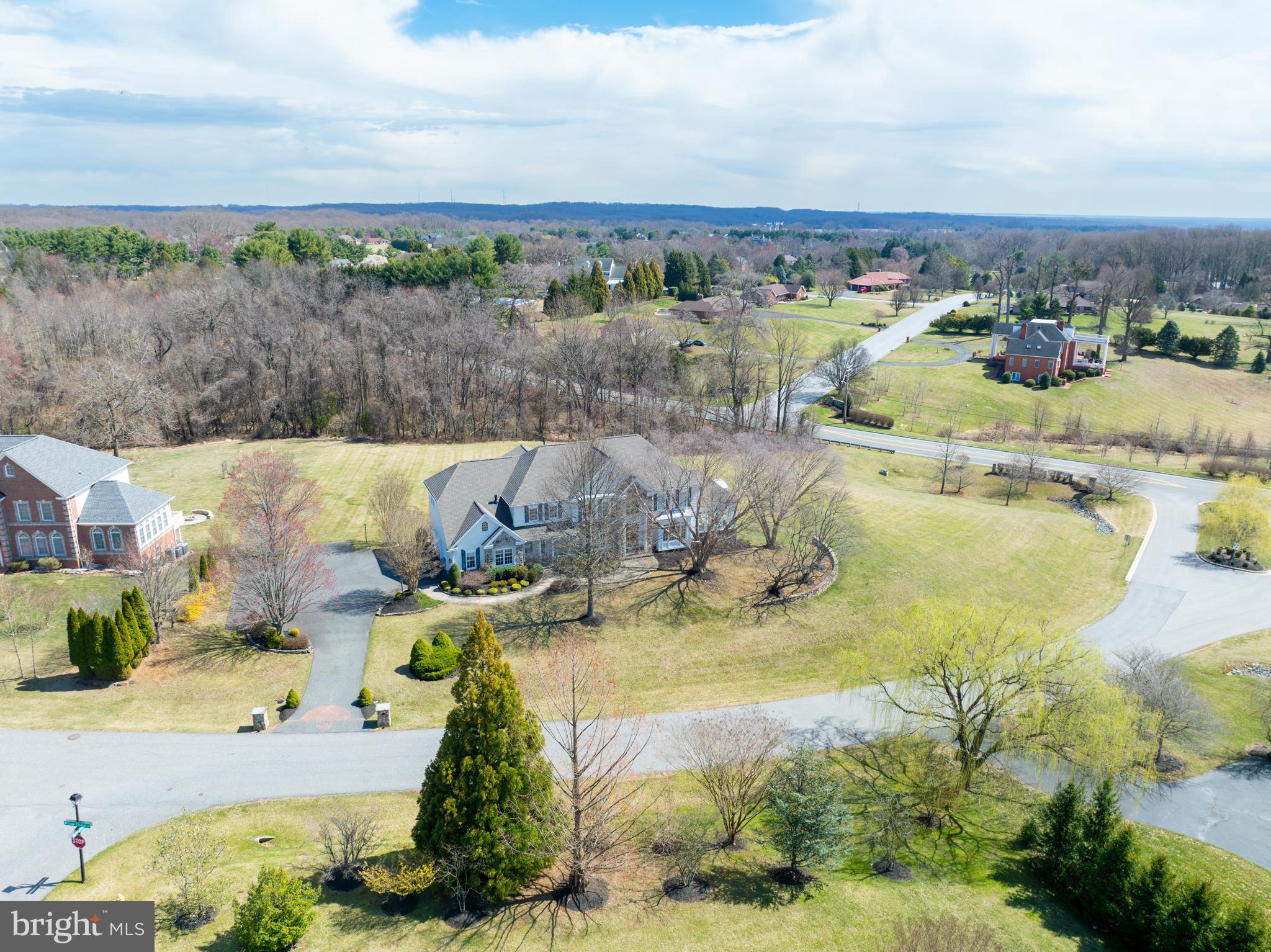 WILLOW CHASE - Residential