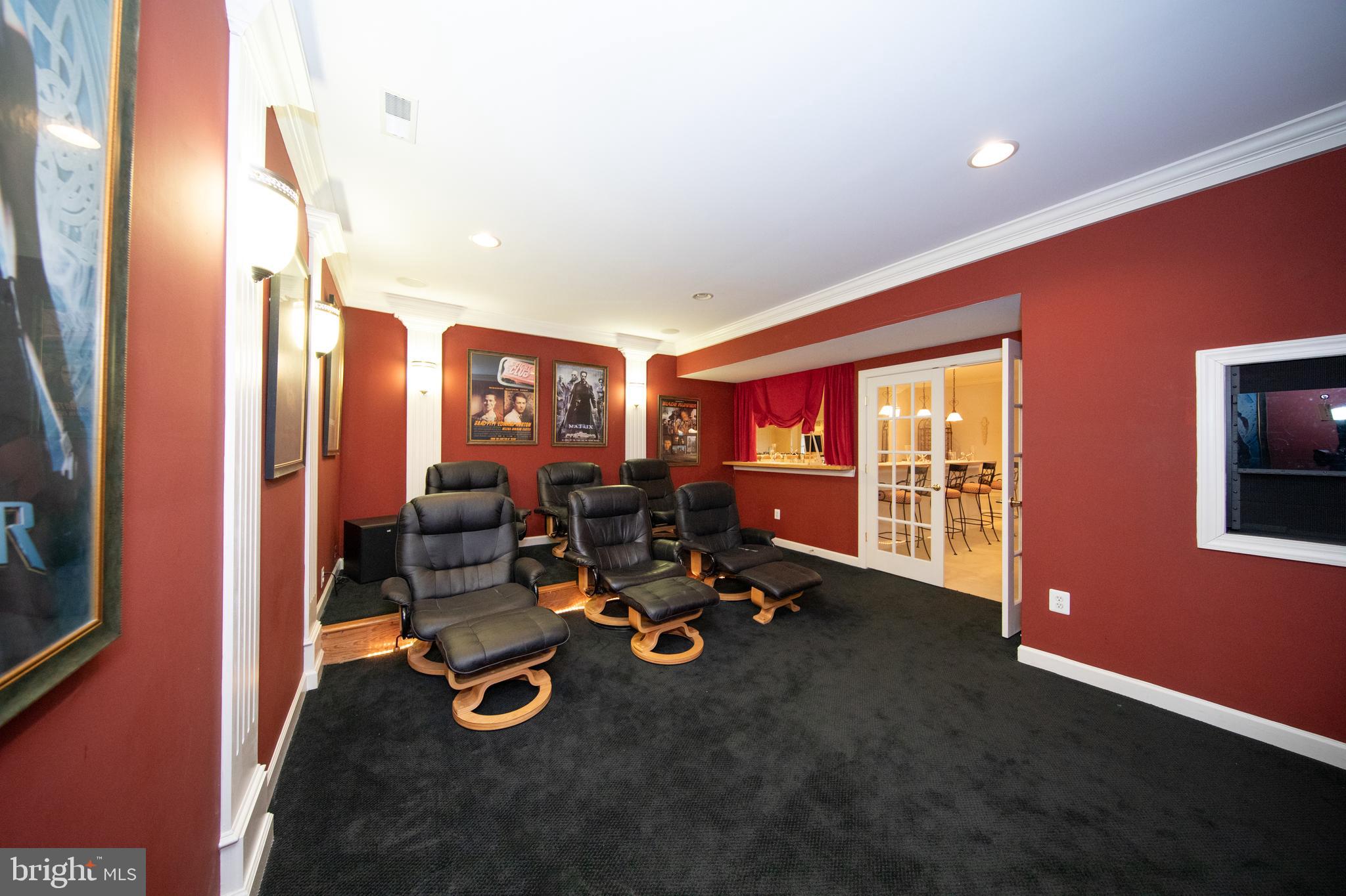 WILLOW CHASE - Residential