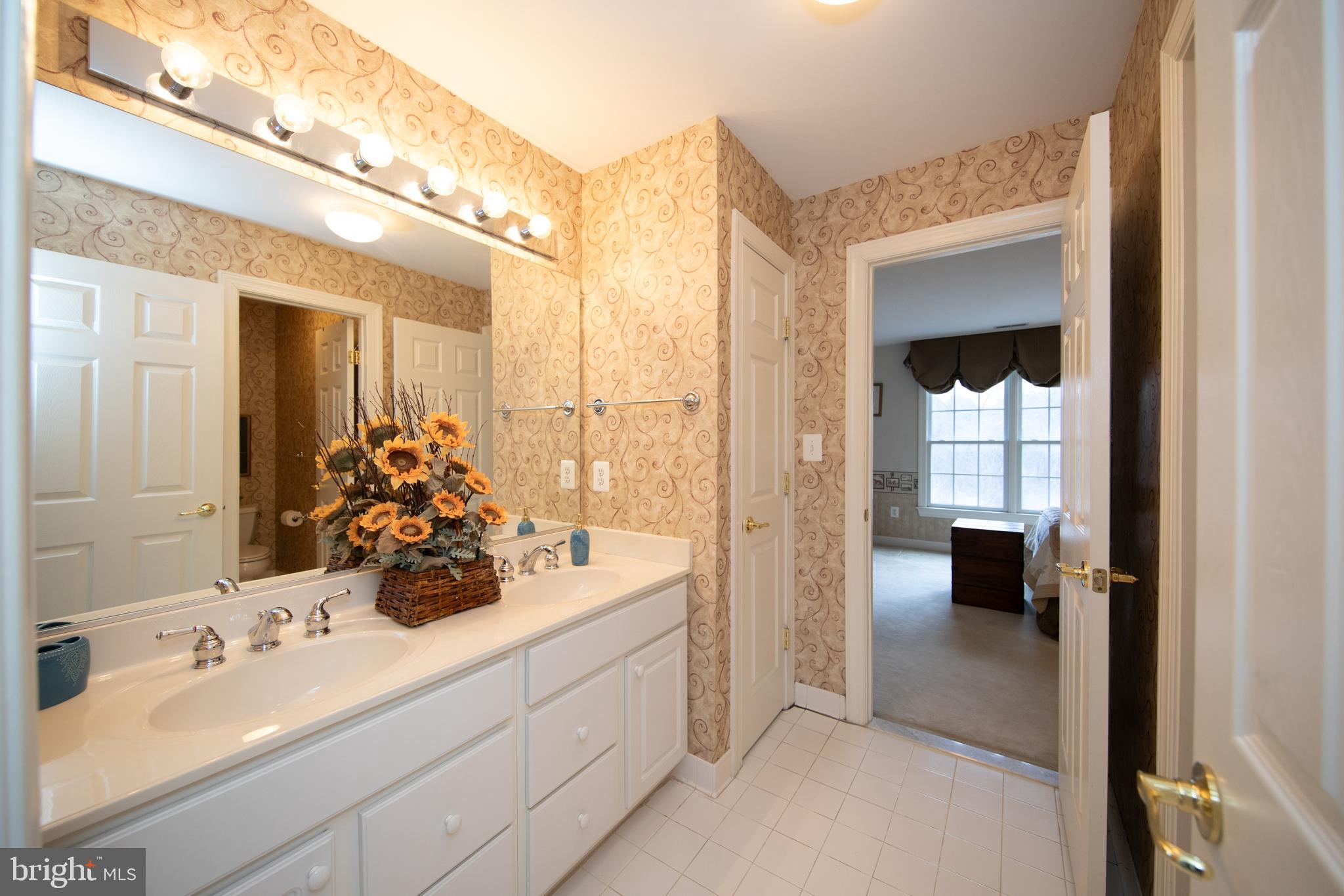 WILLOW CHASE - Residential